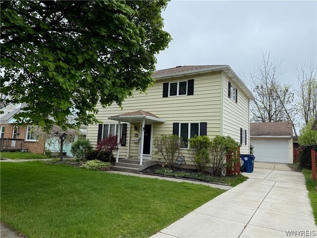 Building Photo - 437 Springville Ave