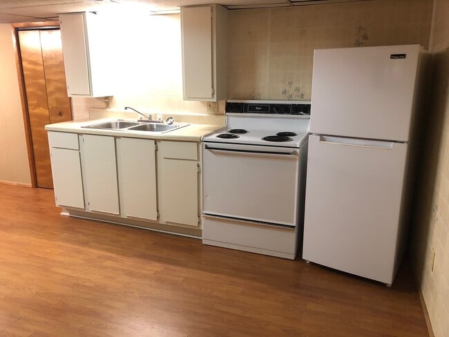 Photo - 914 w walnut st Unit 1