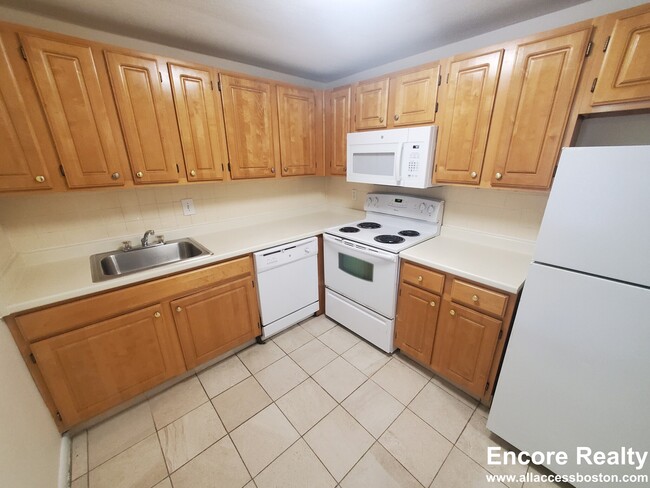 Building Photo - 245 Main St Unit 62