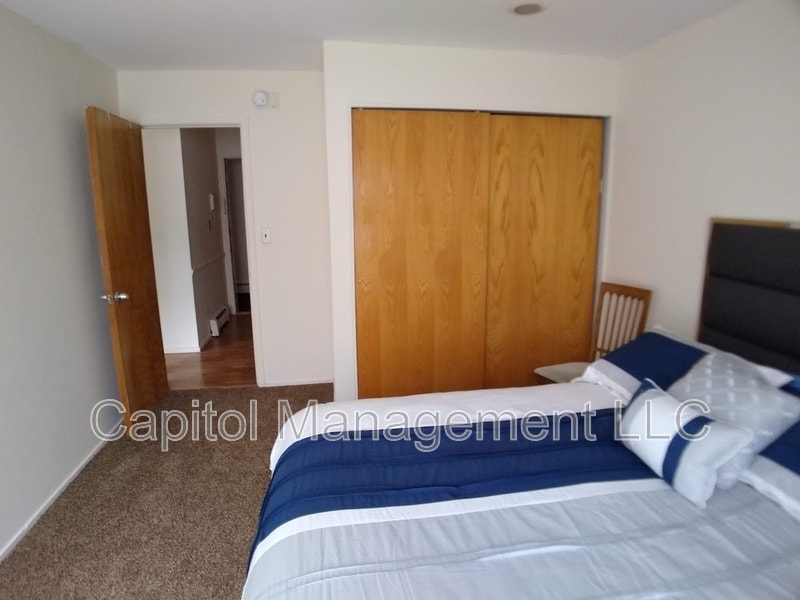 Photo - 427 Seymour Avenue