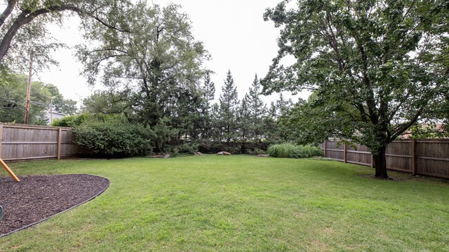 Photo - 3808 W 83rd Ter