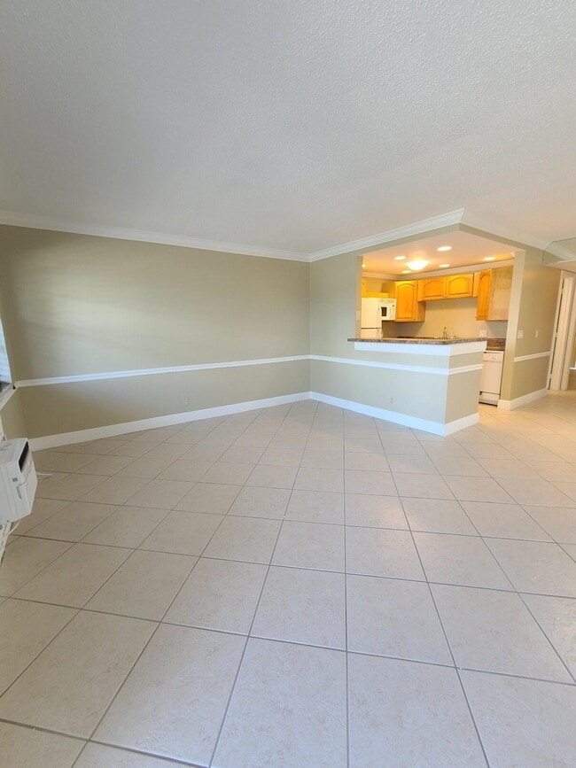 Building Photo - 37 Windsor B Rental
