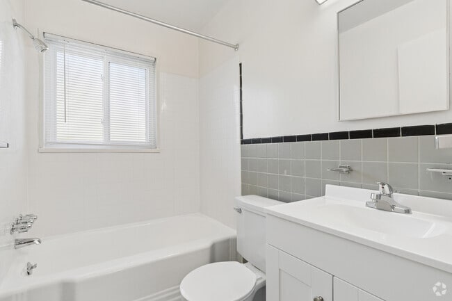 Alberta II - 2BR, 1BA - 734SF - Bathroom