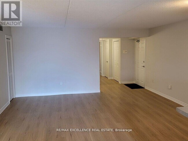 Photo - 1350 Main St E Unit 312