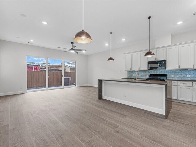 Photo - 603 N Milby St