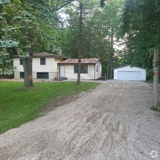 Building Photo - 2617 Vista Lake Dr Rental