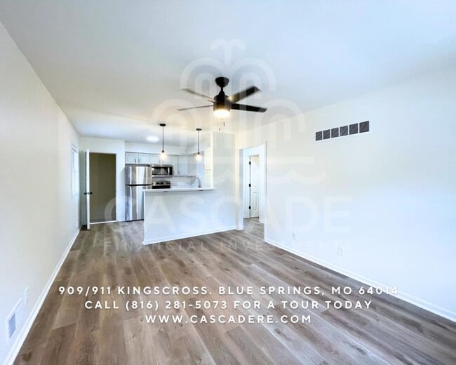 Photo - 911 SW Kingscross Rd