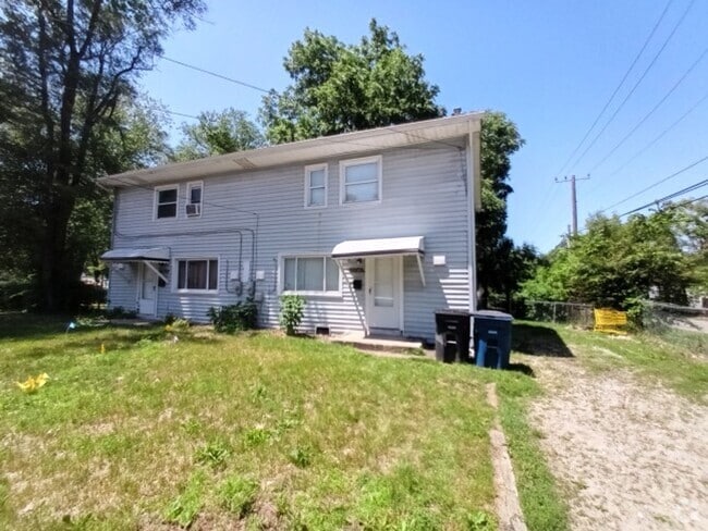Building Photo - 2263-65 Delton Unit 2265 Delton Rental