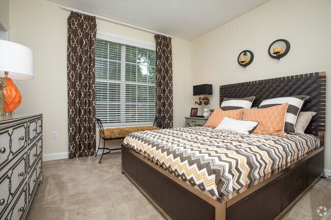3BR, 3.5BA - 2071SF