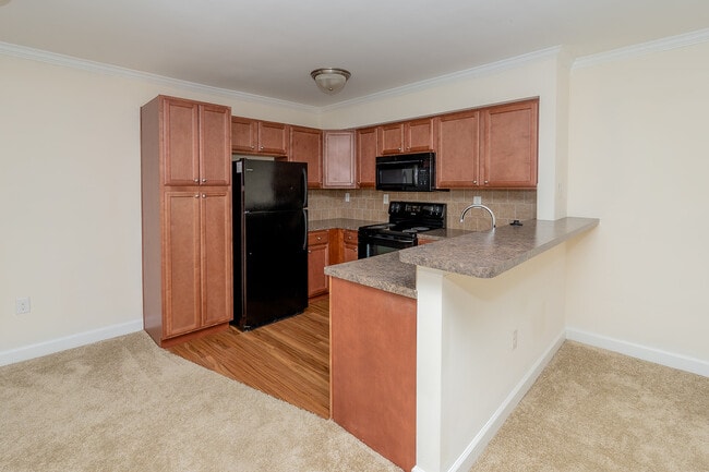 1 Bedroom (R) - kitchen - Tarleton Square