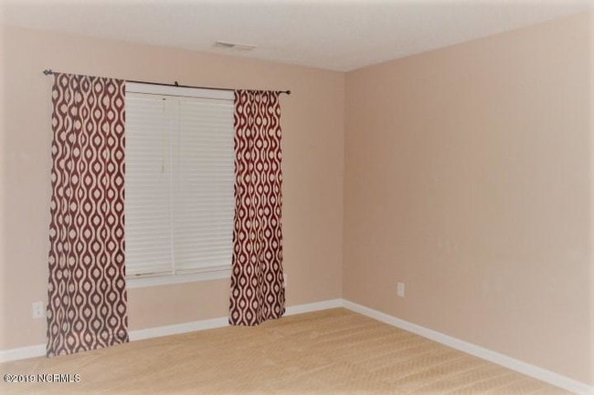 Photo - 110 Dunhill Ct