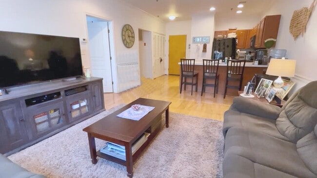 Photo - 501 9th St Unit 204