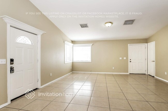 Photo - 134 S Main Dr