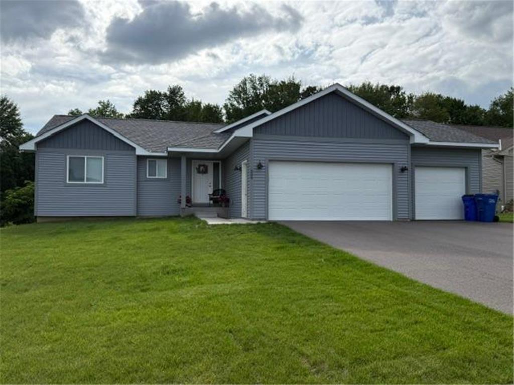 Photo - 349 Aspen Dr