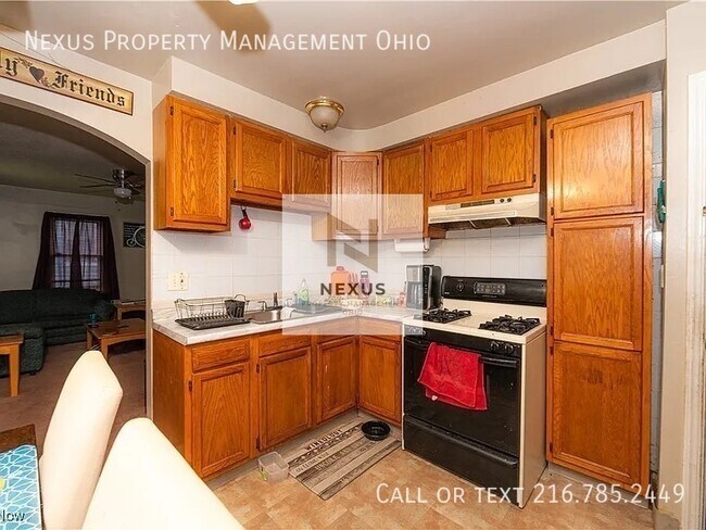 Photo - 4381 E 175th St