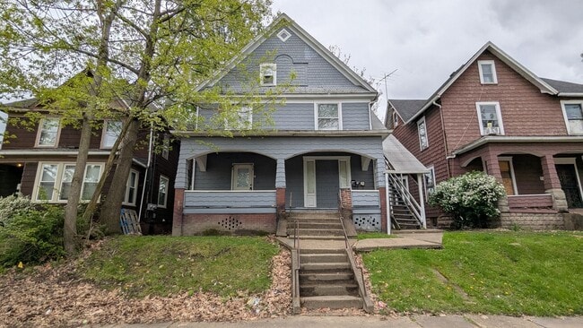 Daisy Lane Investment Group, LLC (916 6th St) - Daisy Lane Investment Group, LLC (916 6th St) Apartment Unit 1