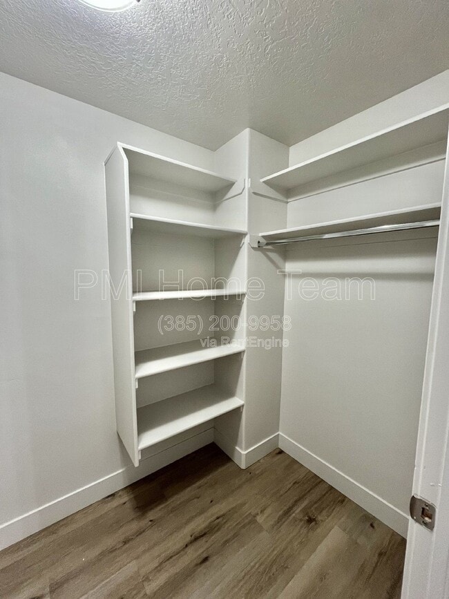 Photo - 2874 Kiesel Ave Unidad 203