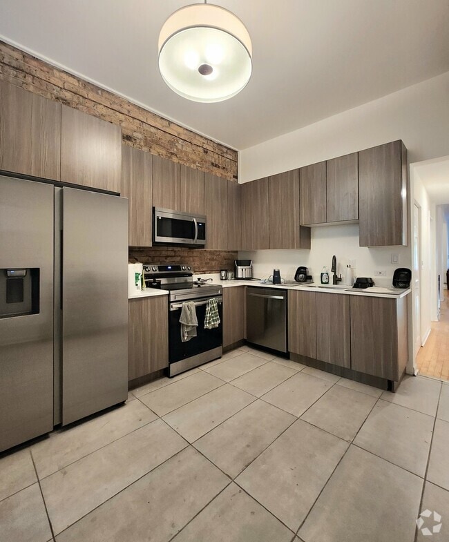 Building Photo - 1539 N Wells St Unit 1 Rental