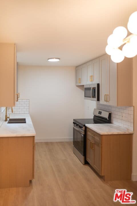 Photo - 860 S Kingsley Dr Unit 209