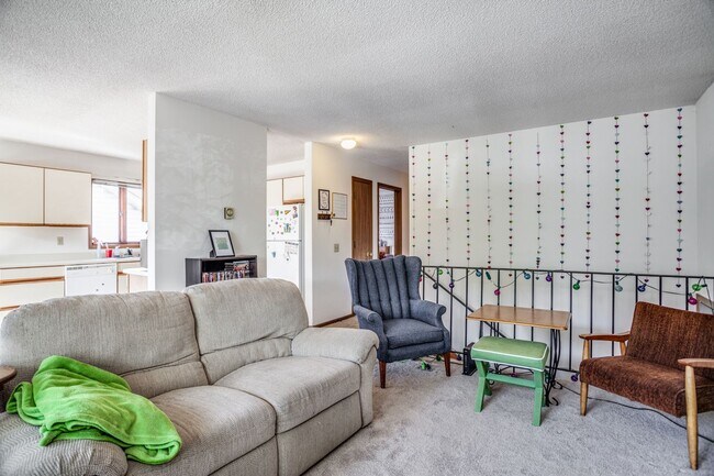 Photo - 900-902 SE 9th Avenue Apartment Unit 900
