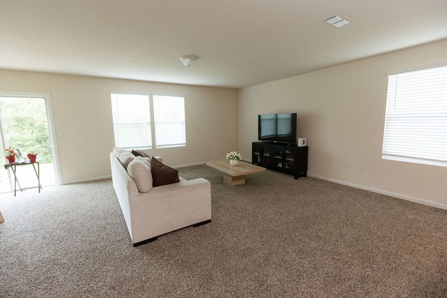 Photo - 4 Bedroom 2 bath home for rent
