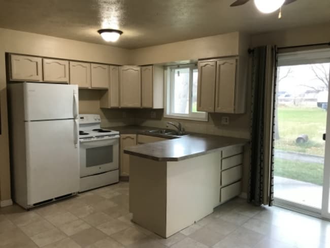 Photo - 3850 Hawthorne Rd