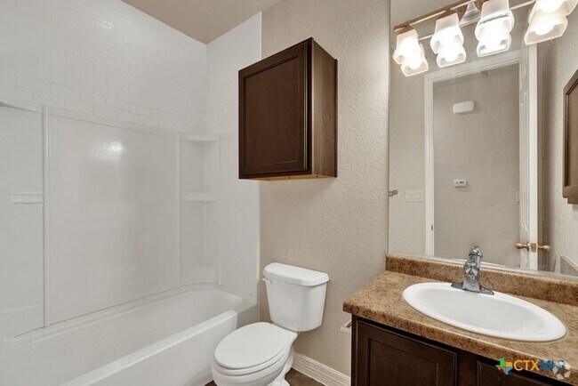 Building Photo - 388 E Faust St Rental