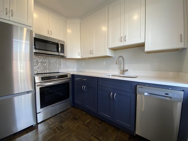 Building Photo - 395 Broadway Unit 5b