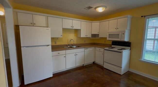 Photo - 31 Cottage Ln