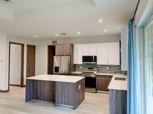 Photo - 2939 Billberry St