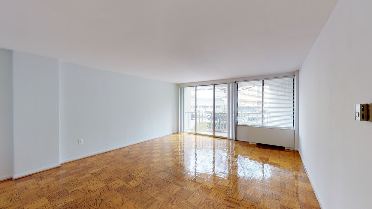 Photo - Newport West Apartments