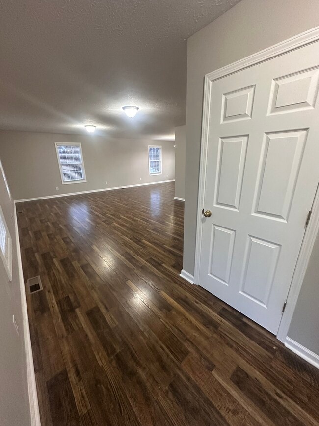 Photo - 4293 Bristow Rd