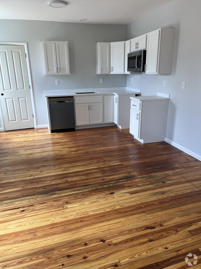 Building Photo - 1 Main St Terrace Unit 1 Rental