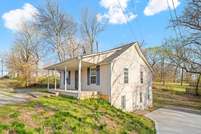 Photo - 208 Chapel St Unit A