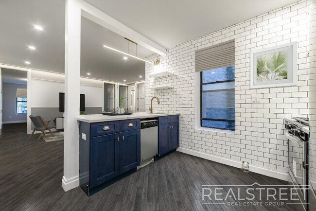 Photo - NEWLY RENOVATED 3 BED 2 BATH APT in Brooklyn Heights! Unit 3C