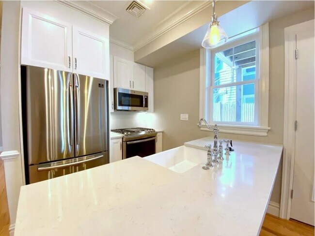 Photo - 17-17 Tremont St Unidad 15-1