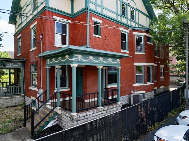 Building Photo - 2369 Park Ave Rental