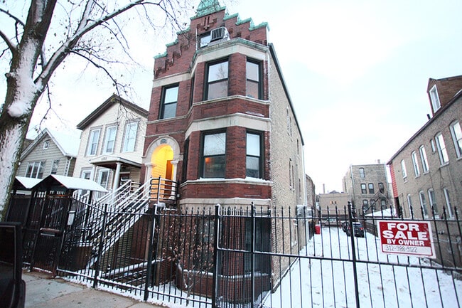 Photo - 1324 N Bosworth Ave Condo Unit 4F