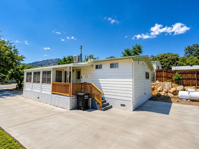 Building Photo - 36 Bristlecone Dr
