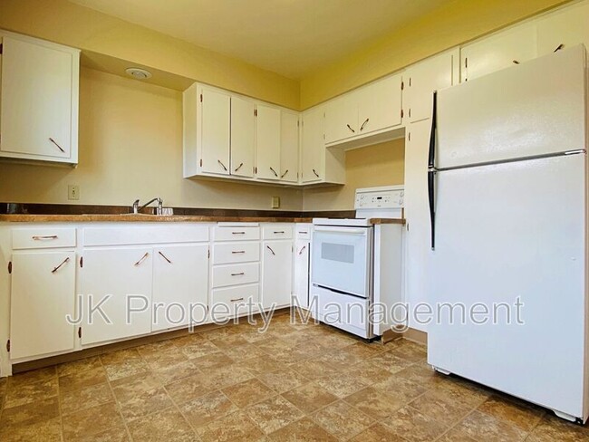 Photo - 2100 4th St NE Unidad #2