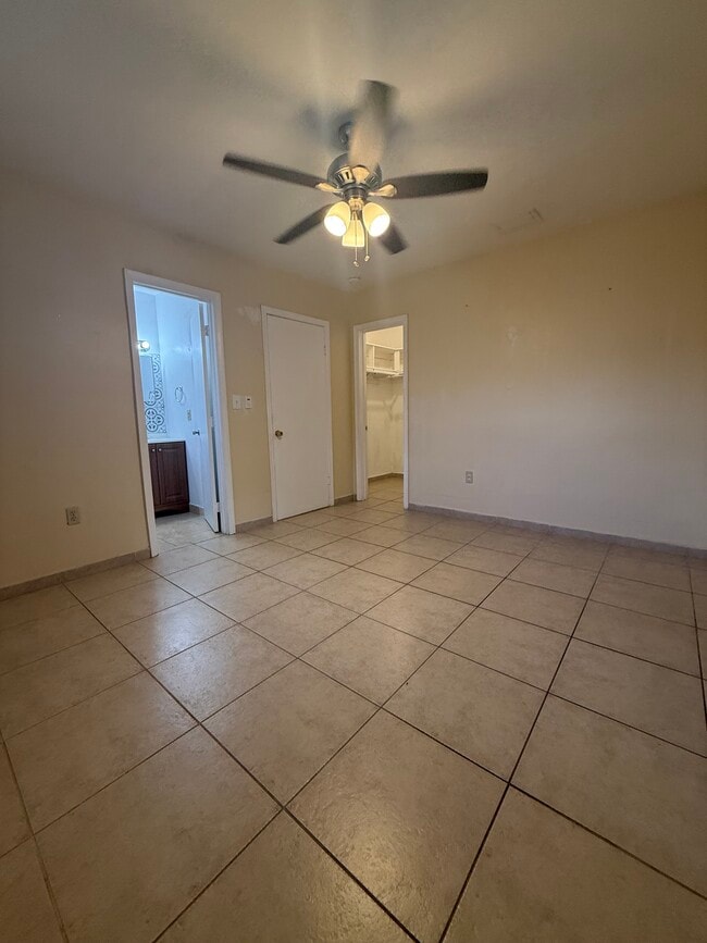 Photo - 7056 SW 22nd St Unidad 4