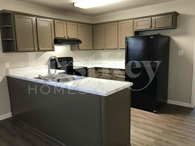 Photo - 182 Cedar Bend Dr