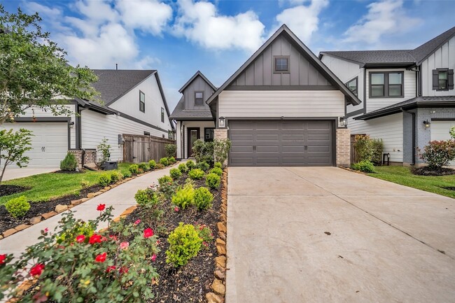 Building Photo - 1535 Park Path Dr