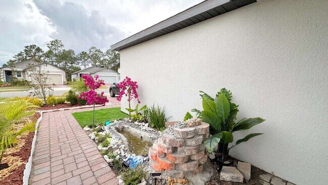 Photo - 213 Links Ter Blvd