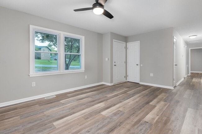 Photo - 216 Cross Hill Rd