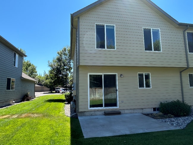 Photo - 448-448 W Shore Dr Unit 446