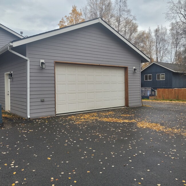 Photo - 8246 Rovenna St