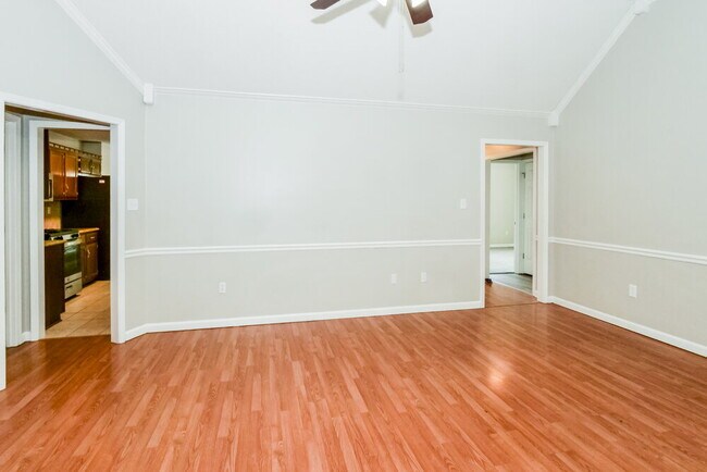 Photo - 1163 Carriage Dr S