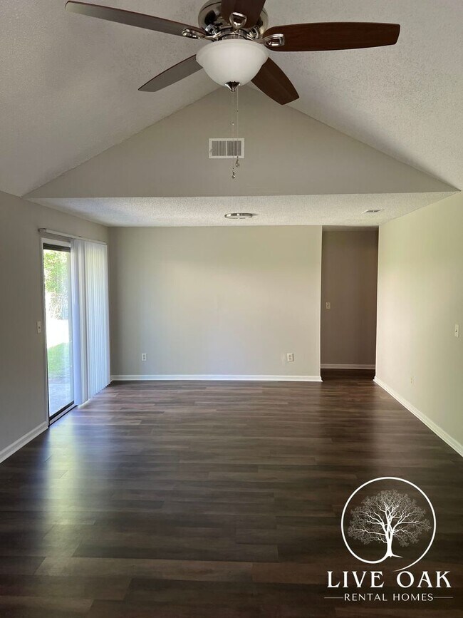 Photo - 708 Timber Ridge Trail