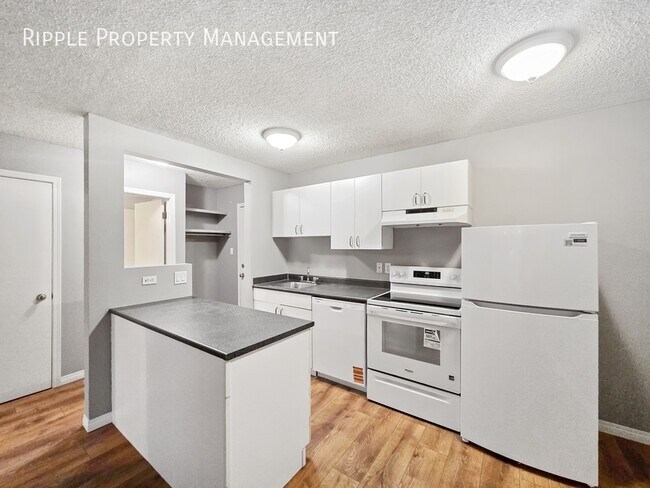 Photo - NEWLY RENOVATED 1 Beds, 1 Baths Apartment/Condo | No Pets Allowed Unité 102